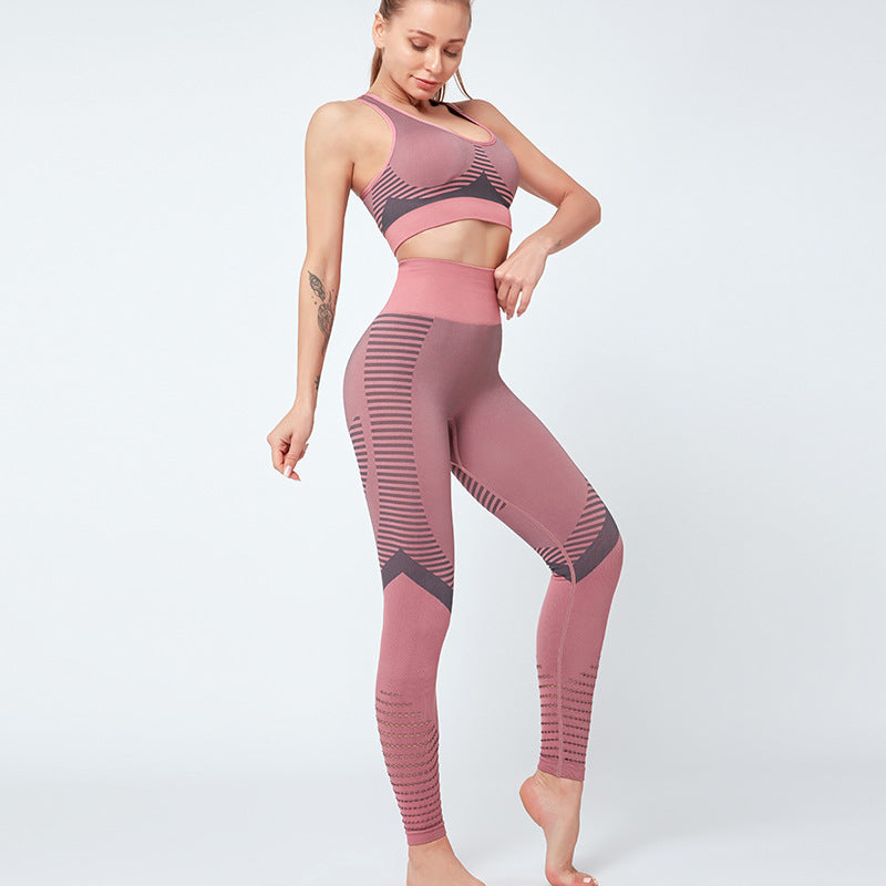 AeroFit BreathTech Ensemble: High-Waist Leggings & Seamless Crop Top